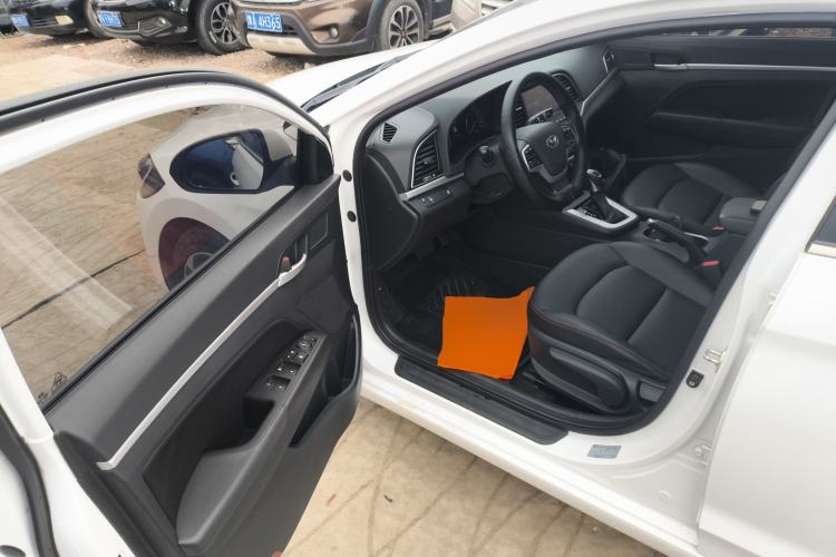 Used Hyundai Elantra (6th Generation / Lingdong) 2018 1.6L Automatic 15th Anniversary Special Edition Driver Seat