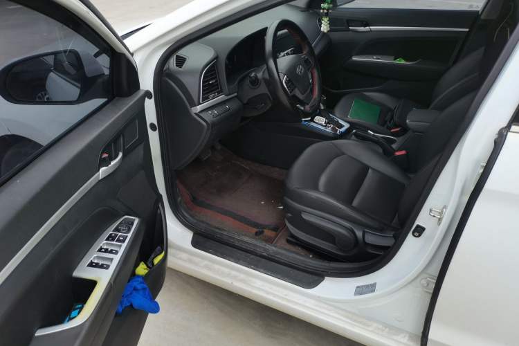 Used Hyundai Elantra (6th Generation / Lingdong) 2018 1.6L Automatic 15th Anniversary Special Edition Driver Seat
