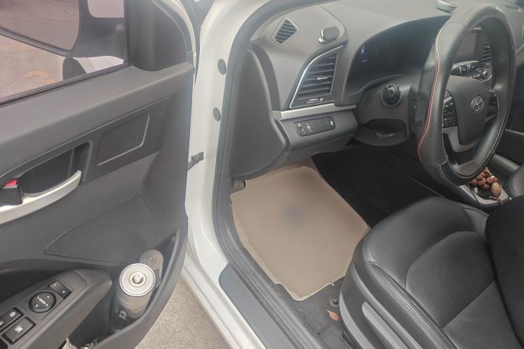 Used Hyundai Elantra (6th Generation / Lingdong) 2018 1.6L Automatic 15th Anniversary Special Edition Driver Seat