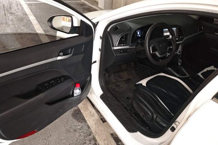 Used Hyundai Elantra (6th Generation / Lingdong) 2018 1.6L Automatic 15th Anniversary Special Edition Driver Seat