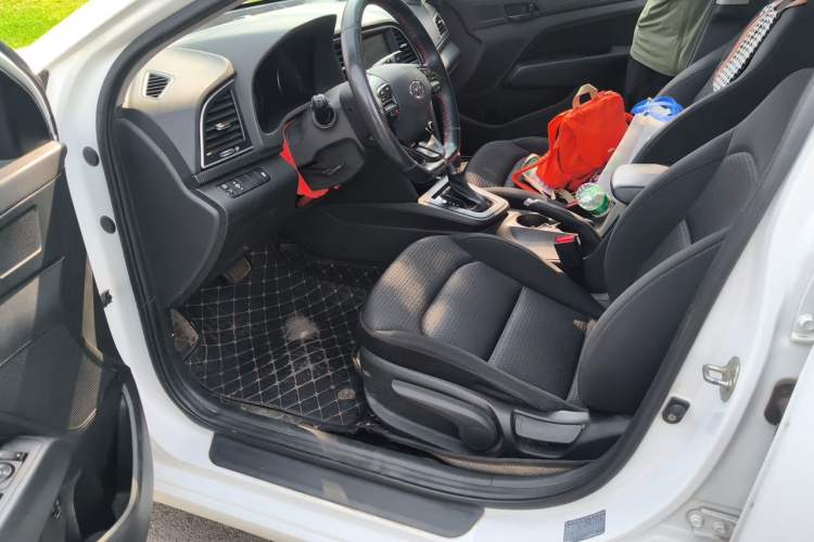 Used Hyundai Elantra (6th Generation / Lingdong) 2018 1.4T Dual-Clutch Xuan Dong · Dynamic Edition Driver Seat