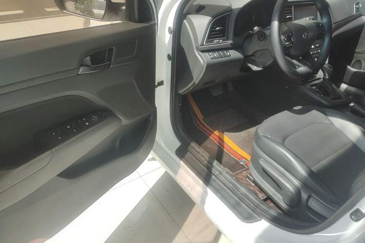 Used Hyundai Elantra (6th Generation / Lingdong) 2018 1.4T Dual-Clutch Xuan Dong · Dynamic Edition Driver Seat