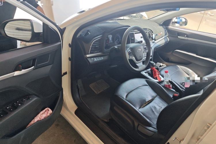 Used Hyundai Elantra (6th Generation / Lingdong) 2018 1.6L Automatic 15th Anniversary Special Edition Driver Seat