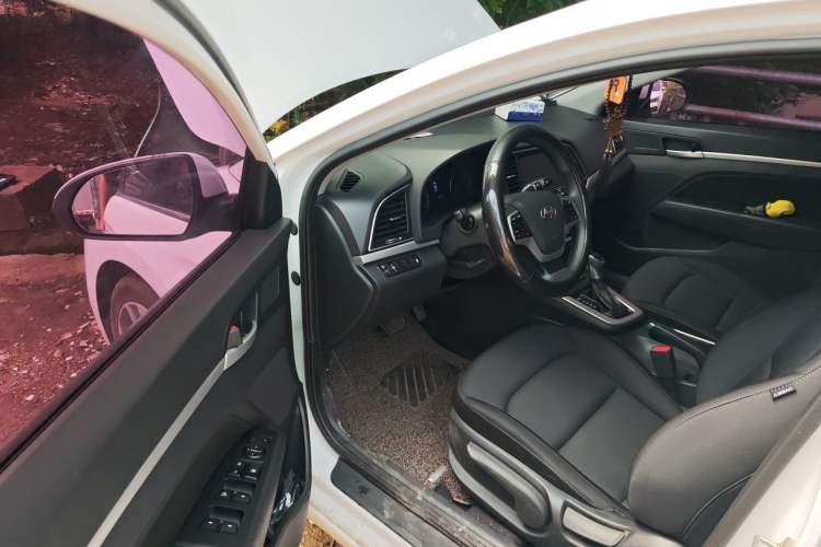 Used Hyundai Elantra (6th Generation / Lingdong) 2018 1.6L Automatic 15th Anniversary Special Edition Driver Seat