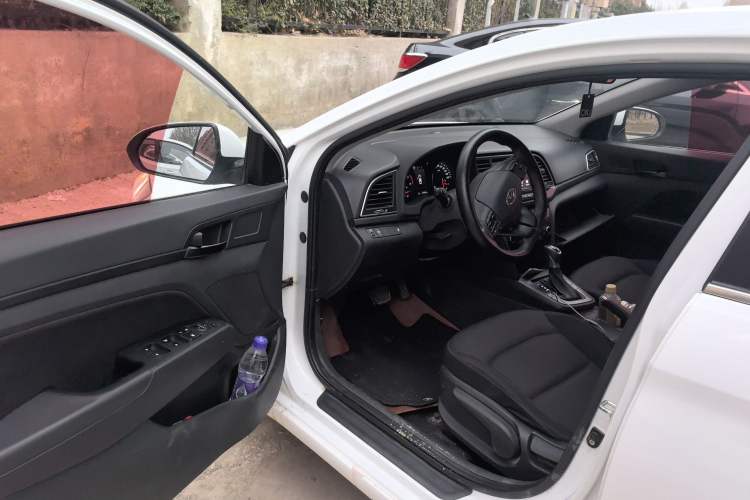 Used Hyundai Elantra (6th Generation / Lingdong) 2018 1.4T Dual-Clutch Xuan Dong · Dynamic Edition Driver Seat