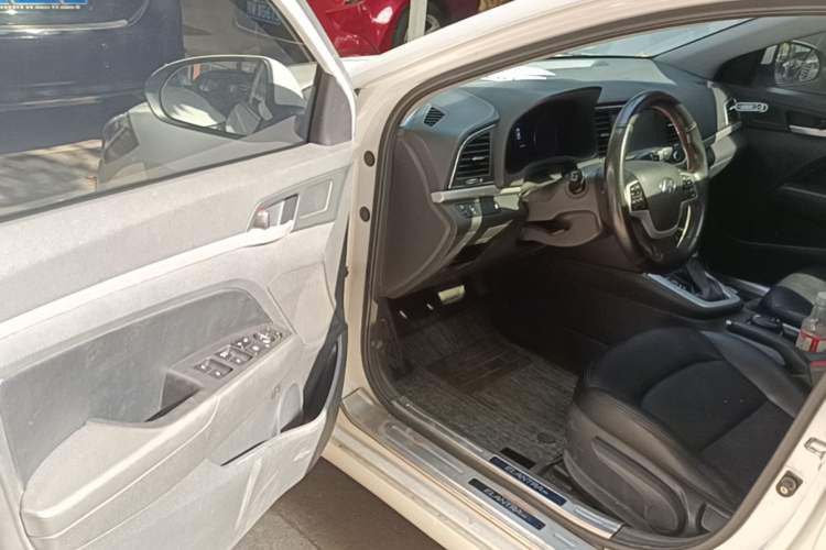 Used Hyundai Elantra (6th Generation / Lingdong) 2018 1.6L Automatic 15th Anniversary Special Edition Driver Seat