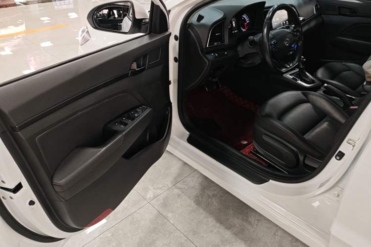 Used Hyundai Elantra (6th Generation / Lingdong) 2018 1.4T Dual-Clutch Xuan Dong · Dynamic Edition Driver Seat
