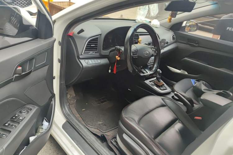 Used Hyundai Elantra (6th Generation / Lingdong) 2018 1.4T Dual-Clutch Xuan Dong · Dynamic Edition Driver Seat