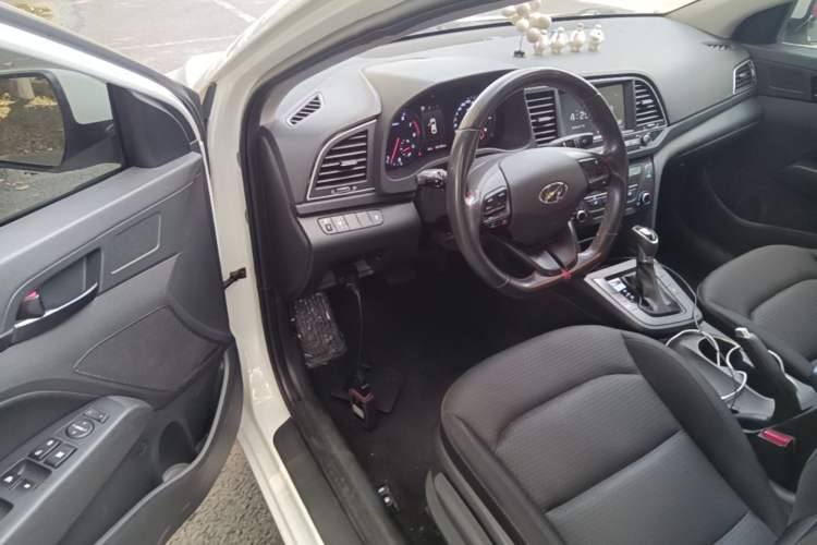 Used Hyundai Elantra (6th Generation / Lingdong) 2018 1.4T Dual-Clutch Xuan Dong · Dynamic Edition Driver Seat