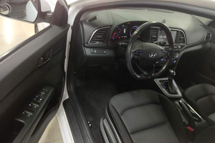 Used Hyundai Elantra (6th Generation / Lingdong) 2018 1.4T Dual-Clutch Xuan Dong · Dynamic Edition Driver Seat