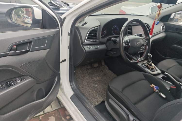 Used Hyundai Elantra (6th Generation / Lingdong) 2018 1.4T Dual-Clutch Xuan Dong · Dynamic Edition Driver Seat