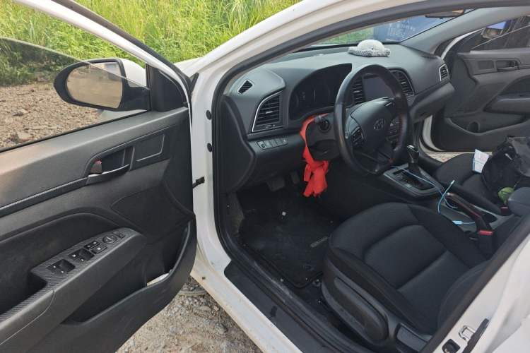 Used Hyundai Elantra (6th Generation / Lingdong) 2018 1.4T Dual-Clutch Xuan Dong · Dynamic Edition Driver Seat