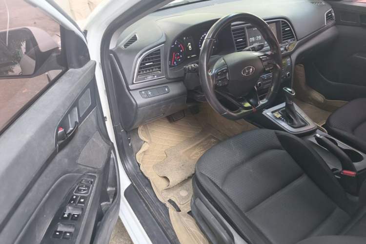 Used Hyundai Elantra (6th Generation / Lingdong) 2018 1.4T Dual-Clutch Xuan Dong · Dynamic Edition Driver Seat