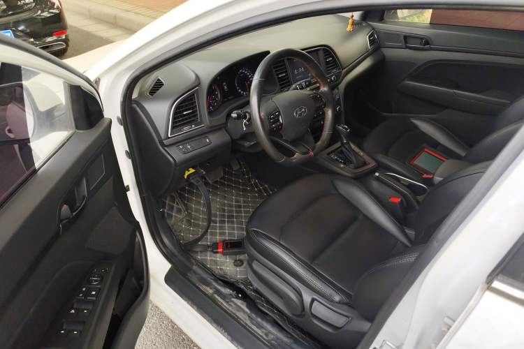Used Hyundai Elantra (6th Generation / Lingdong) 2018 1.4T Dual-Clutch Xuan Dong · Dynamic Edition Driver Seat