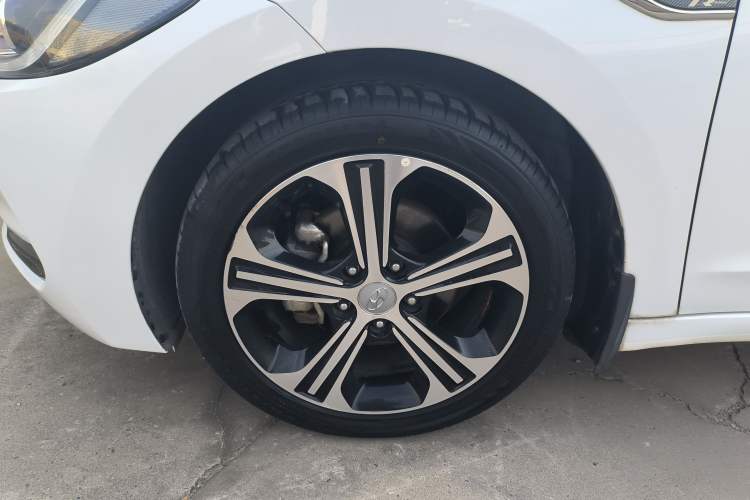 Used Hyundai Elantra (6th Generation / Lingdong) 2018 1.4T Dual-Clutch Xuan Dong · Dynamic Edition Exterior 3