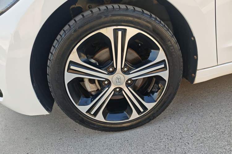 Used Hyundai Elantra (6th Generation / Lingdong) 2018 1.4T Dual-Clutch Xuan Dong · Dynamic Edition Exterior 4