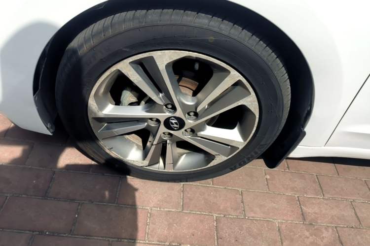 Used Hyundai Elantra (6th Generation / Lingdong) 2018 1.6L Automatic 15th Anniversary Special Edition Exterior 4