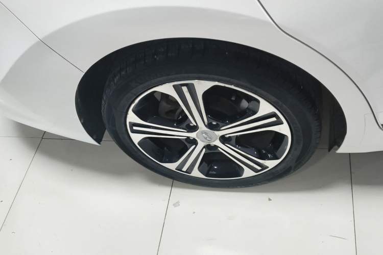 Used Hyundai Elantra (6th Generation / Lingdong) 2018 1.4T Dual-Clutch Xuan Dong · Dynamic Edition Exterior 5