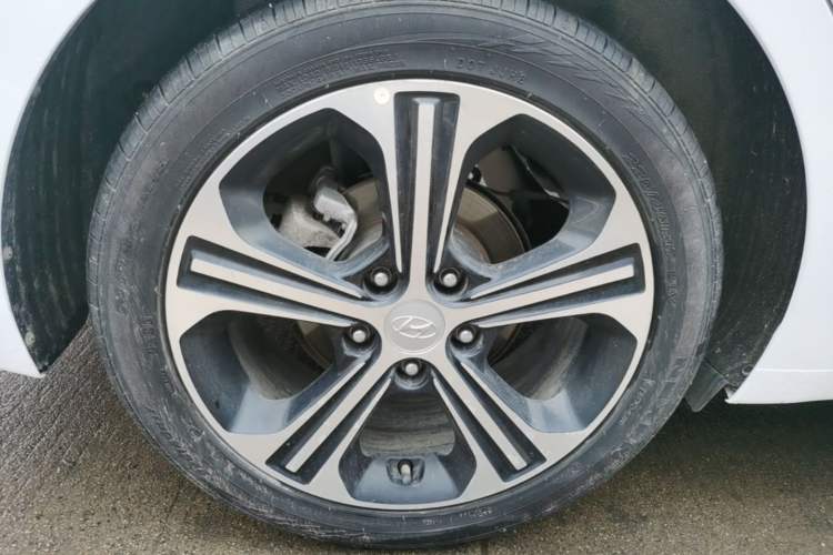Used Hyundai Elantra (6th Generation / Lingdong) 2018 1.4T Dual-Clutch Xuan Dong · Dynamic Edition Exterior 5