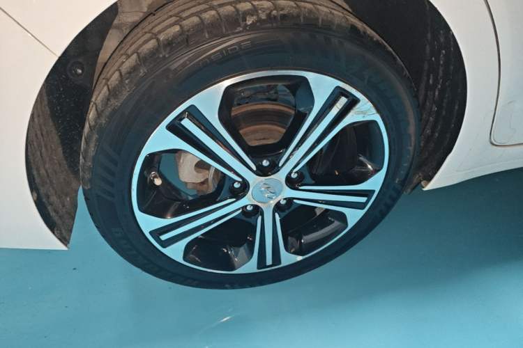 Used Hyundai Elantra (6th Generation / Lingdong) 2018 1.4T Dual-Clutch Xuan Dong · Dynamic Edition Exterior 5