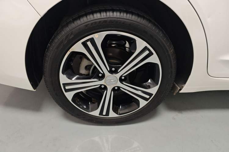 Used Hyundai Elantra (6th Generation / Lingdong) 2018 1.4T Dual-Clutch Xuan Dong · Dynamic Edition Exterior 8