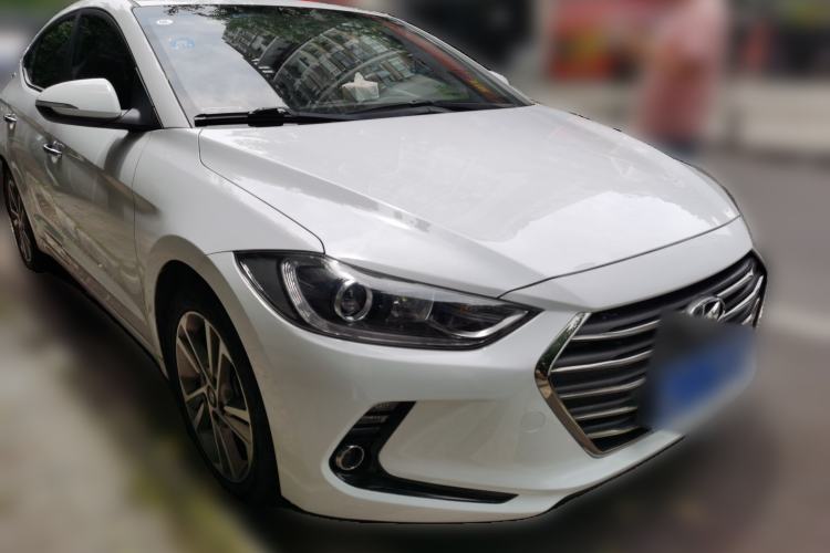 Used Hyundai Elantra (6th Generation / Lingdong) 2018 1.6L Automatic 15th Anniversary Special Edition Front Right 45 Deg