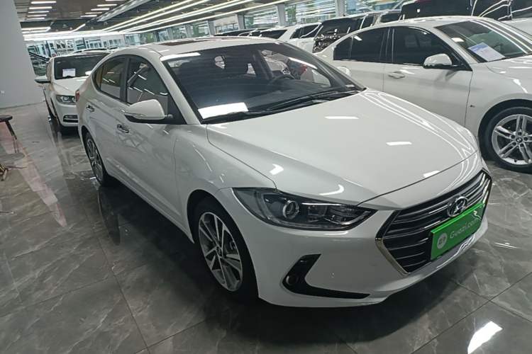 Used Hyundai Elantra (6th Generation / Lingdong) 2018 1.6L Automatic 15th Anniversary Special Edition Front Right 45 Deg