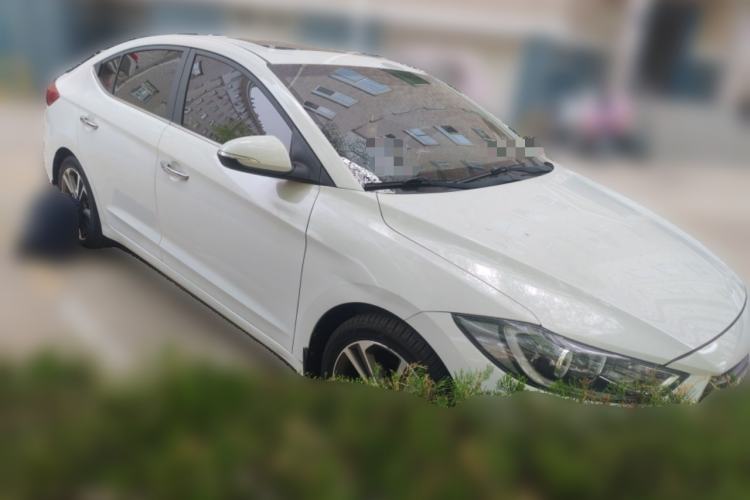 Used Hyundai Elantra (6th Generation / Lingdong) 2018 1.6L Automatic 15th Anniversary Special Edition Front Right 45 Deg