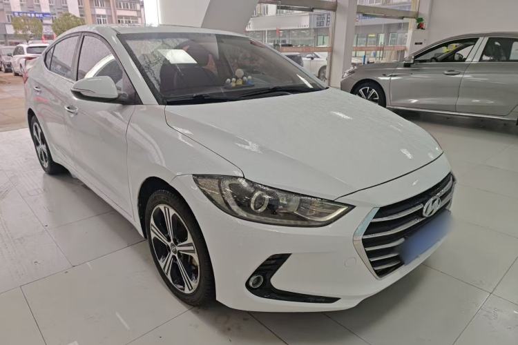 Used Hyundai Elantra (6th Generation / Lingdong) 2018 1.6L Automatic 15th Anniversary Special Edition Front Right 45 Deg