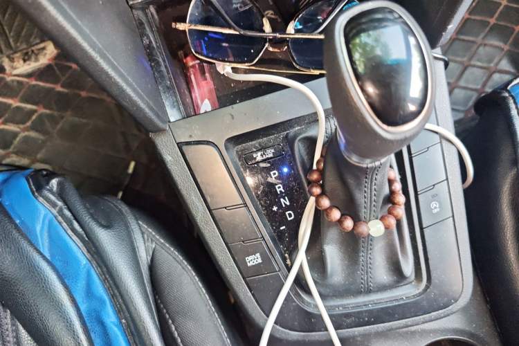 Used Hyundai Elantra (6th Generation / Lingdong) 2018 1.4T Dual-Clutch Xuan Dong · Dynamic Edition Gear Lever