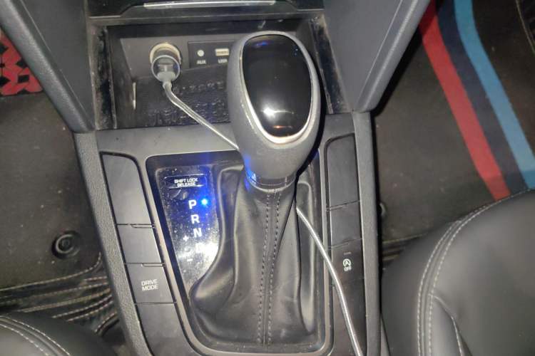 Used Hyundai Elantra (6th Generation / Lingdong) 2018 1.4T Dual-Clutch Xuan Dong · Dynamic Edition Gear Lever