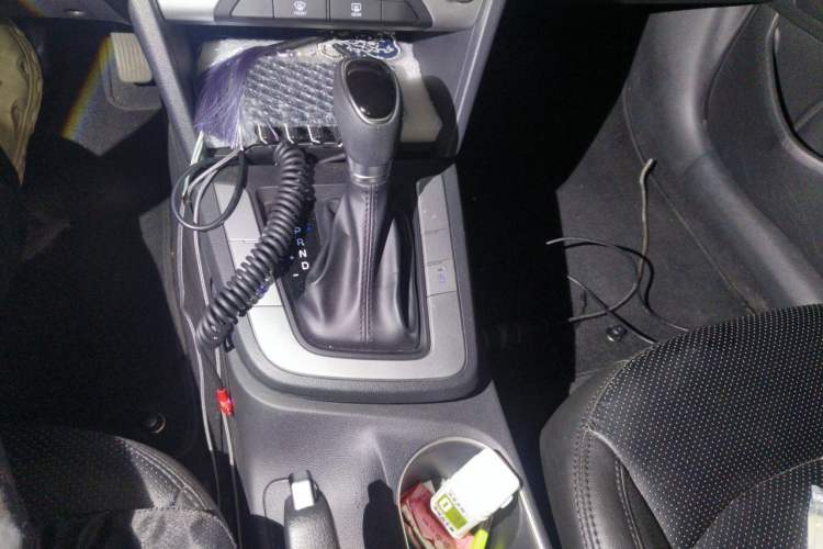 Used Hyundai Elantra (6th Generation / Lingdong) 2018 1.6L Automatic 15th Anniversary Special Edition Gear Lever