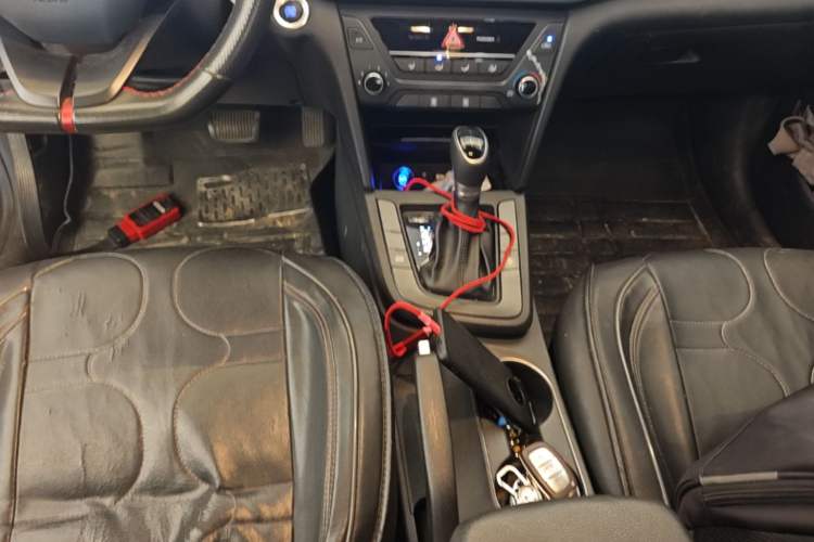 Used Hyundai Elantra (6th Generation / Lingdong) 2018 1.4T Dual-Clutch Xuan Dong · Dynamic Edition Gear Lever