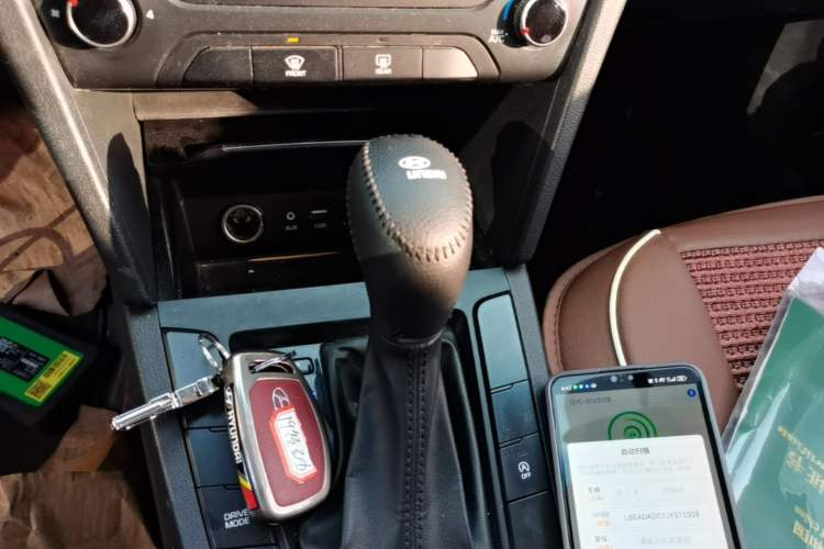 Used Hyundai Elantra (6th Generation / Lingdong) 2018 1.4T Dual-Clutch Xuan Dong · Dynamic Edition Gear Lever