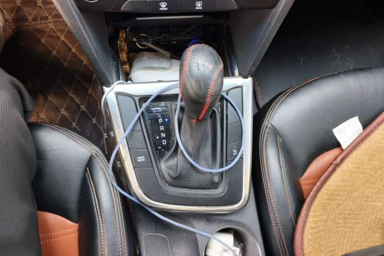 Used Hyundai Elantra (6th Generation / Lingdong) 2018 1.4T Dual-Clutch Xuan Dong · Dynamic Edition Gear Lever