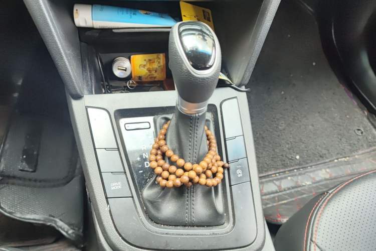 Used Hyundai Elantra (6th Generation / Lingdong) 2018 1.4T Dual-Clutch Xuan Dong · Dynamic Edition Gear Lever