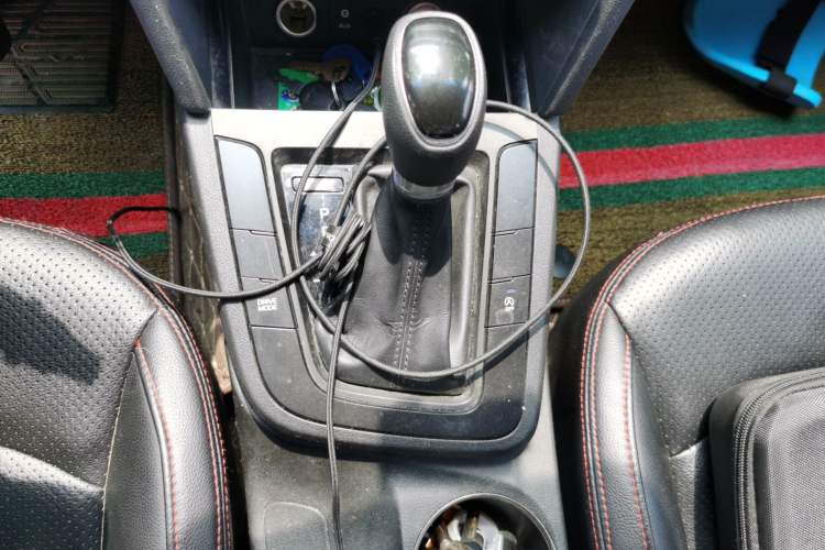 Used Hyundai Elantra (6th Generation / Lingdong) 2018 1.4T Dual-Clutch Xuan Dong · Dynamic Edition Gear Lever