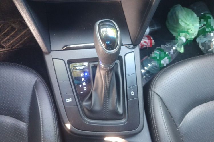 Used Hyundai Elantra (6th Generation / Lingdong) 2018 1.4T Dual-Clutch Xuan Dong · Dynamic Edition Gear Lever