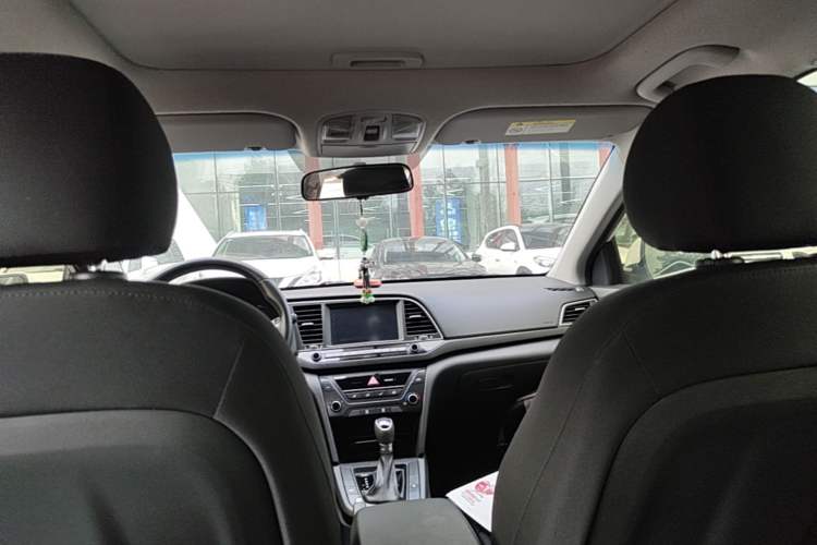 Used Hyundai Elantra (6th Generation / Lingdong) 2018 1.4T Dual-Clutch Xuan Dong · Dynamic Edition Headliner