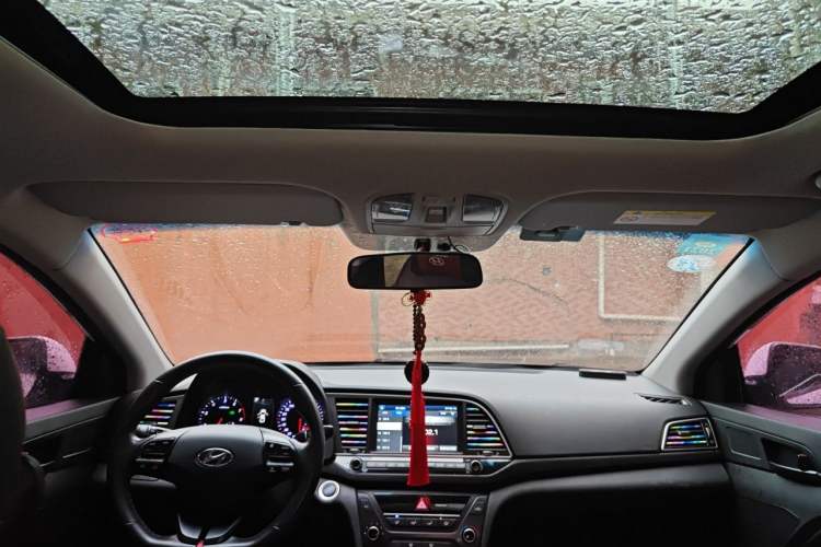 Used Hyundai Elantra (6th Generation / Lingdong) 2018 1.4T Dual-Clutch Xuan Dong · Dynamic Edition Headliner