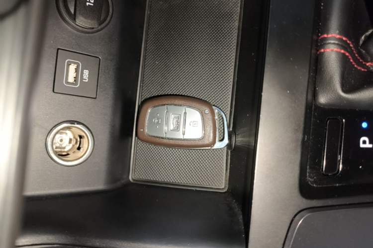 Used Hyundai Elantra (6th Generation / Lingdong) 2018 1.4T Dual-Clutch Xuan Dong · Dynamic Edition Interior 1