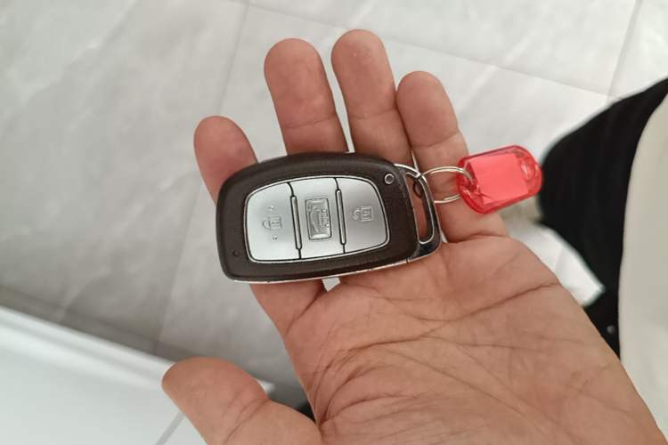 Used Hyundai Elantra (6th Generation / Lingdong) 2018 1.4T Dual-Clutch Xuan Dong · Dynamic Edition Interior 1