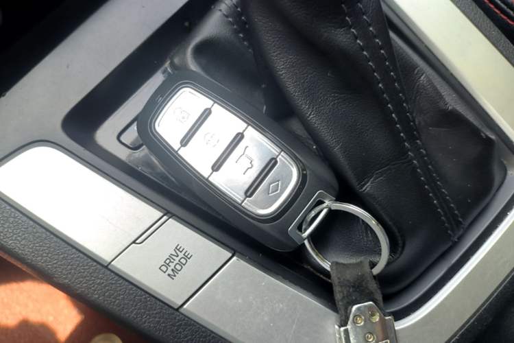 Used Hyundai Elantra (6th Generation / Lingdong) 2018 1.6L Automatic 15th Anniversary Special Edition Interior 1