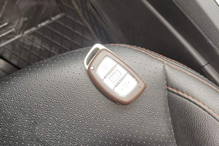 Used Hyundai Elantra (6th Generation / Lingdong) 2018 1.6L Automatic 15th Anniversary Special Edition Interior 1