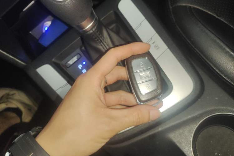Used Hyundai Elantra (6th Generation / Lingdong) 2018 1.6L Automatic 15th Anniversary Special Edition Interior 1