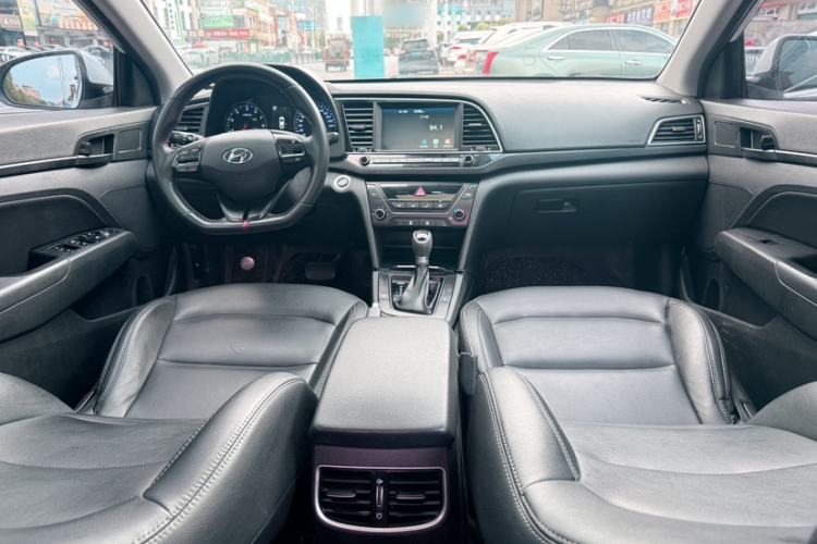 Used Hyundai Elantra (6th Generation / Lingdong) 2018 1.4T Dual-Clutch Xuan Dong · Dynamic Edition Interior 1