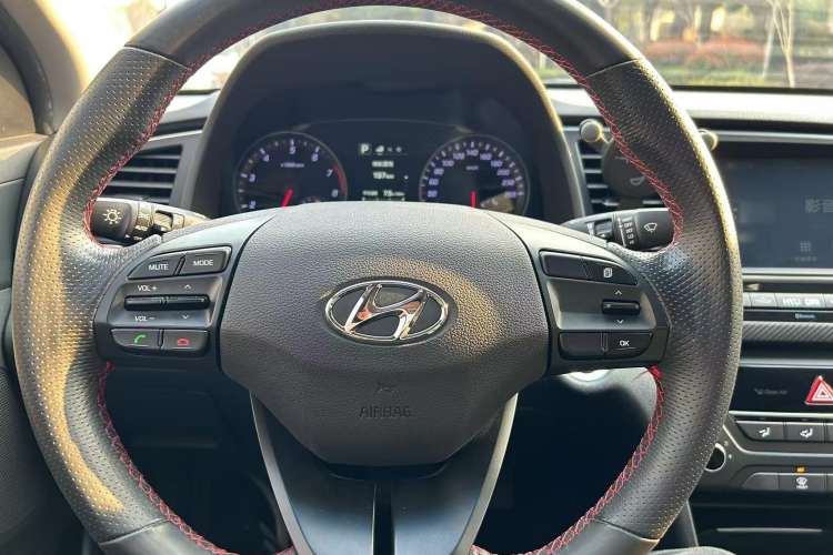 Used Hyundai Elantra (6th Generation / Lingdong) 2018 1.4T Dual-Clutch Xuan Dong · Dynamic Edition Interior 2