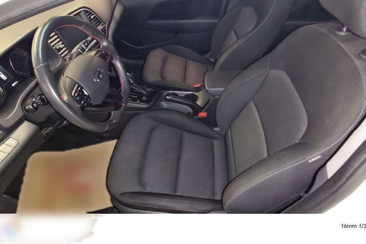 Used Hyundai Elantra (6th Generation / Lingdong) 2018 1.4T Dual-Clutch Xuan Dong · Dynamic Edition Interior 2