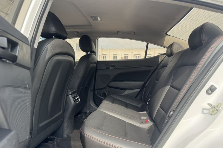 Used Hyundai Elantra (6th Generation / Lingdong) 2018 1.4T Dual-Clutch Xuan Dong · Dynamic Edition Interior 2