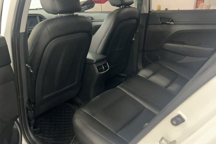 Used Hyundai Elantra (6th Generation / Lingdong) 2018 1.4T Dual-Clutch Xuan Dong · Dynamic Edition Interior 2